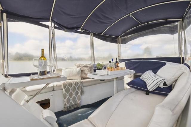 Image 48 of 97 For 10 Spinnaker Place