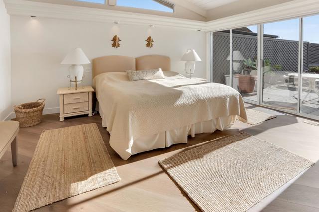 545 Beach Drive, Aptos CA: https://media.crmls.org/mediaz/b3451967-46c4-422c-b065-73a7eb0b5d62.jpg