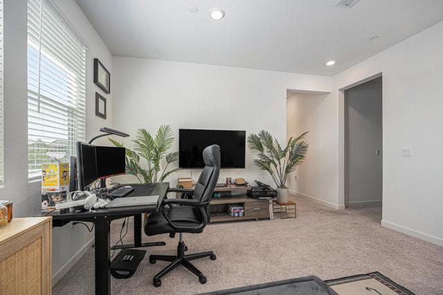 5485 Spring Mountain Lane, Antioch CA: https://media.crmls.org/mediaz/b3453867-17d9-4c08-a6cf-0708a2e5d55d.jpg