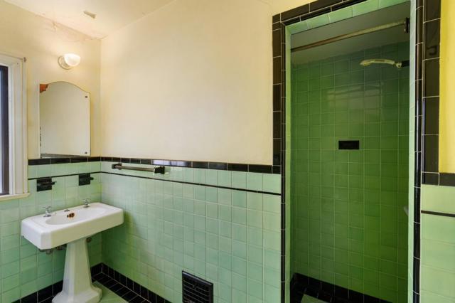 1317 Laguna Avenue, Burlingame CA: https://media.crmls.org/mediaz/b3457cbc-b91f-47aa-81c3-b9f5e1623c2d.jpg