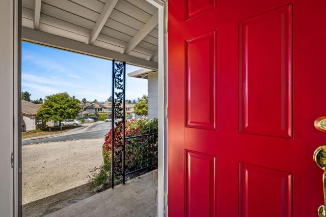 45 Crescent Drive, Watsonville CA: https://media.crmls.org/mediaz/b3458fcf-42ea-4982-9ea3-956b63c8ddc1.jpg