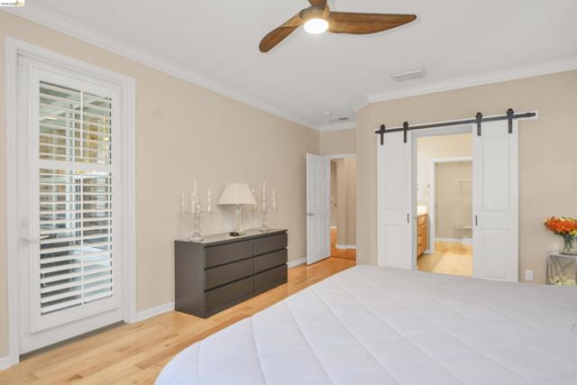 342 Desert Forest Ct, Rio Vista CA: https://media.crmls.org/mediaz/b3459913-76e7-4d7e-b07a-be23c279e8d9.jpg