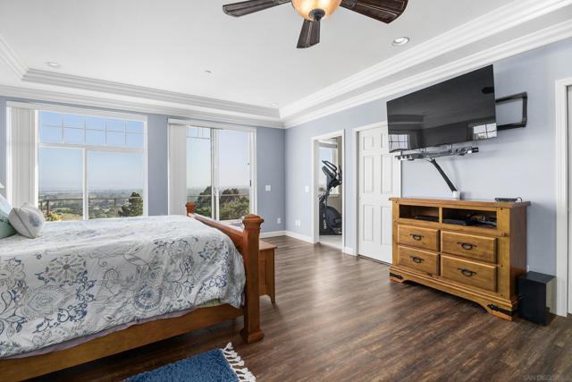 960 Smith Rd, Watsonville CA: https://media.crmls.org/mediaz/b347f03d-d054-4610-8277-c571abc6aa94.jpg