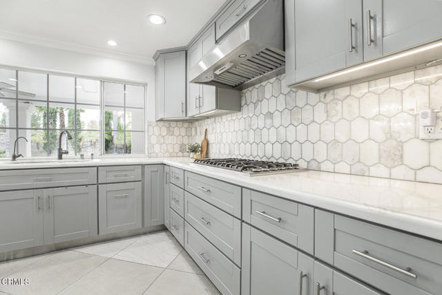 8857 Bluffdale Drive, Los Angeles CA: https://media.crmls.org/mediaz/b348722e-32ce-4837-bdc4-ad50c9a5677a.jpg
