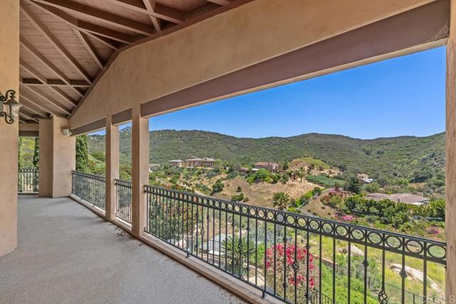 Detail Gallery Image 15 of 43 For 15414 Eastvale Rd, Poway,  CA 92064 - 6 Beds | 6/1 Baths