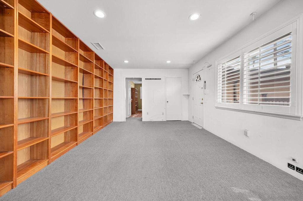 4560 Miami Way - photo 5