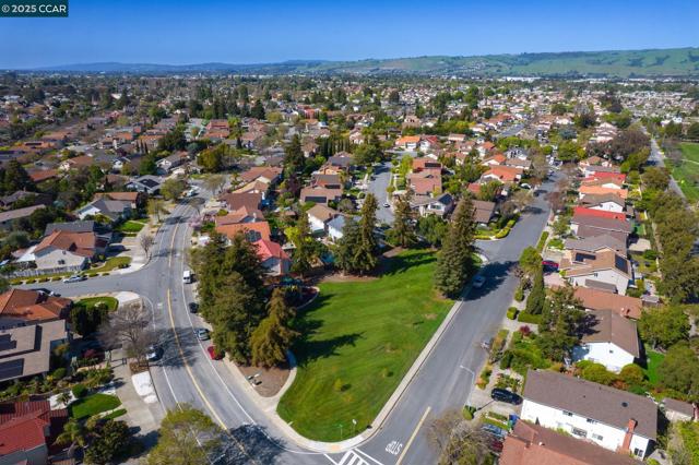 4360 Peregrine Way, Fremont CA: https://media.crmls.org/mediaz/b34a20d5-b068-40e9-a648-d5cfb4916397.jpg