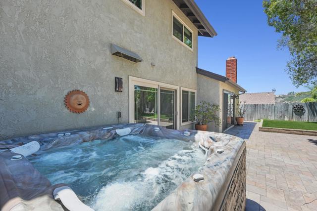 9574 Paseo Montril, San Diego CA: https://media.crmls.org/mediaz/b34abb6c-59fe-404f-8a2d-947442fdf609.jpg
