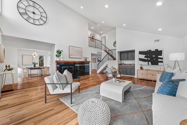 707 Santa Cruz Lane, Foster City CA: https://media.crmls.org/mediaz/b34be6f4-071e-400e-a72d-a43521931f09.jpg