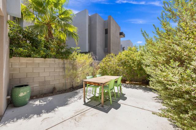 231 Breeze Loop, Palm Springs, CA 92262