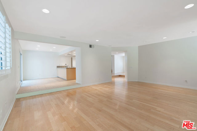 23454 Park Hermosa, Calabasas CA: https://media.crmls.org/mediaz/b34cb5c2-e0fc-460e-b280-0ef9f221208b.jpg