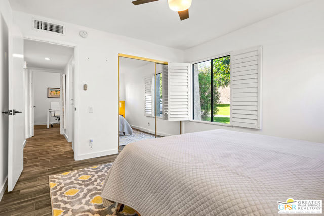 2180 S Palm Canyon Drive, Palm Springs CA: https://media.crmls.org/mediaz/b34cc095-957c-4f5d-b740-2abe59906eaa.jpg