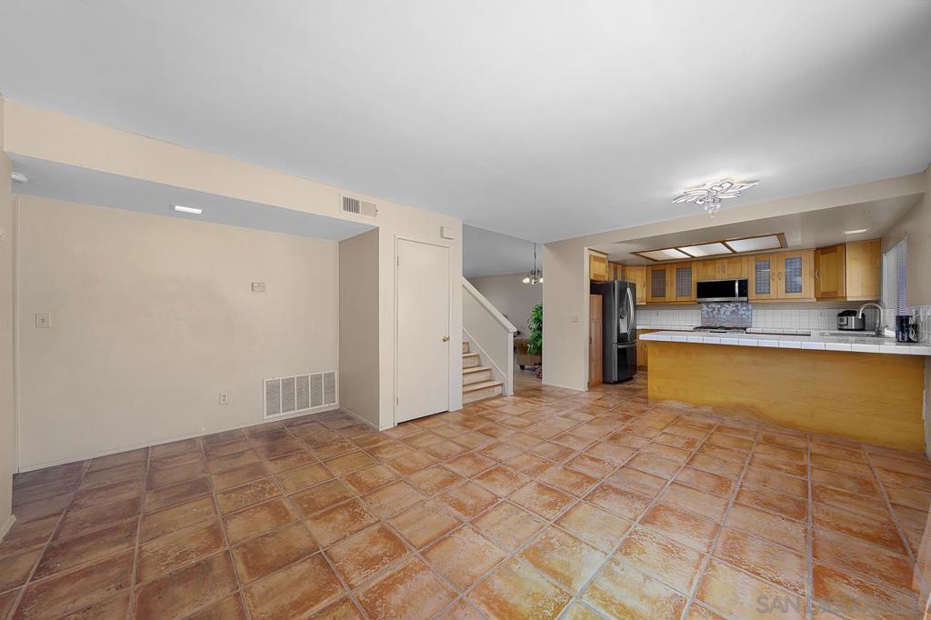 MLS #250032426SD image #6