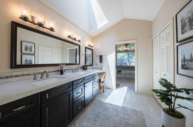 15847 Pleasant Valley Lane, Salinas CA: https://media.crmls.org/mediaz/b34ddd5f-8881-4a0f-b69a-6b92327b62b6.jpg