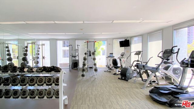 800 W 1st Street, Los Angeles CA: https://media.crmls.org/mediaz/b34e206e-db98-4b3b-8ead-1b0e08aff603.jpg
