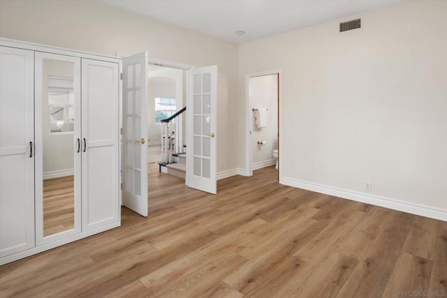 260 H Avenue, Coronado CA: https://media.crmls.org/mediaz/b34ec3b9-9fc9-4383-a9d0-baf80887274d.jpg