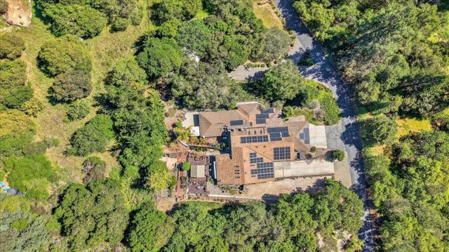 1222 Via Del Sol Road, Salinas CA: https://media.crmls.org/mediaz/b34f6960-207a-441b-83fd-06ef9038b492.jpg