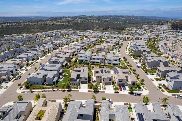 13720 Solana Crest Trl, Carmel Valley CA: https://media.crmls.org/mediaz/b3509f98-83e5-4d96-9b6c-9129839d82b9.jpg