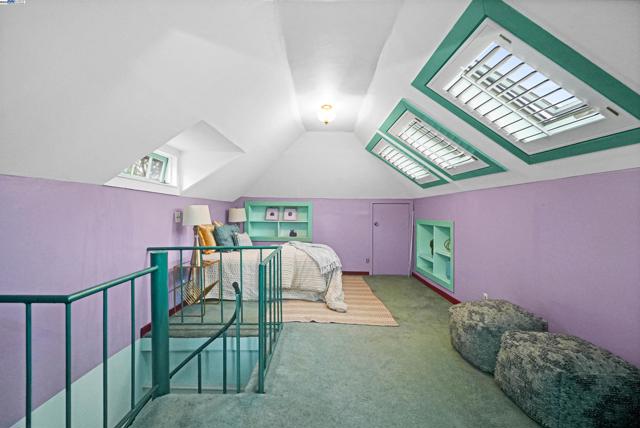 3908 Archmont Pl, Oakland CA: https://media.crmls.org/mediaz/b3512909-c73e-4e05-b29f-fcd28b3d62cf.jpg