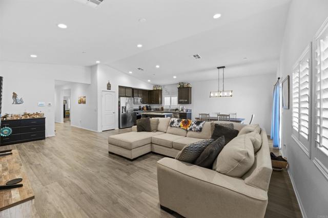 34289 Solstice Street, Winchester CA: https://media.crmls.org/mediaz/b3516899-fcae-4540-94da-9750de7545be.jpg