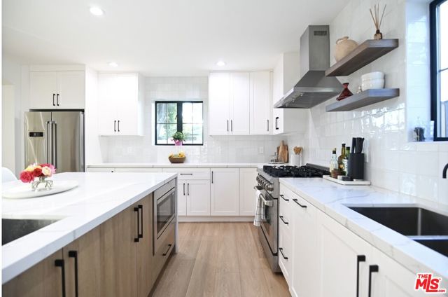 1430 Stearns Drive, Los Angeles CA: https://media.crmls.org/mediaz/b352fa65-b226-4fad-abf1-3c73f7280a8b.jpg