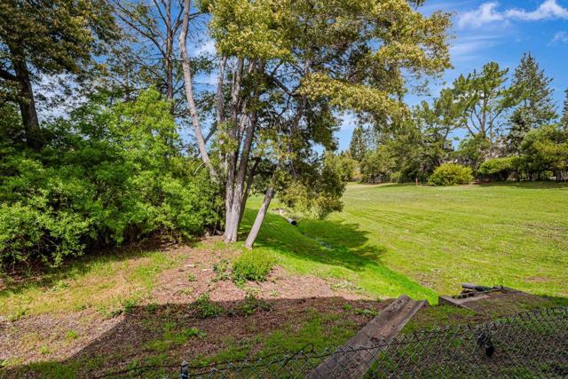 4016 Farm Hill Boulevard, Redwood City CA: https://media.crmls.org/mediaz/b3534d59-0be7-4935-8006-2b7b7a81e951.jpg