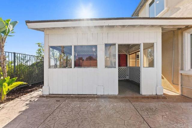 Image 32 of 45 For 1004 Red Granite Rd