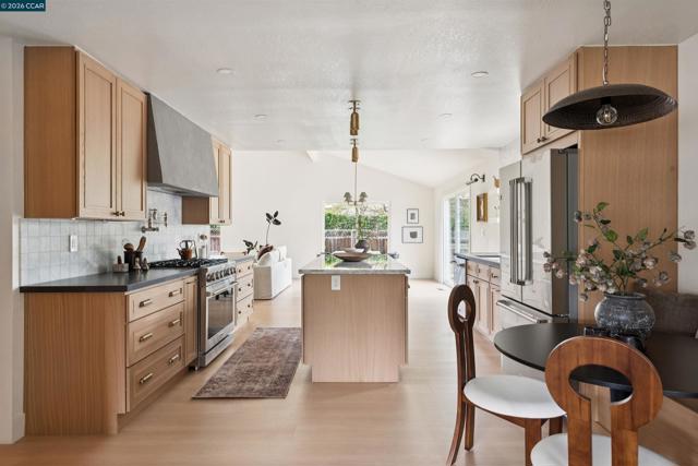 Image 8 of 60 For 3085 Avellano Drive