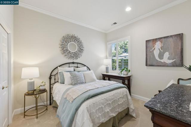 109 Forest Hill, Clayton CA: https://media.crmls.org/mediaz/b3559f80-cad0-41e6-8eb7-09cd5f8401ef.jpg