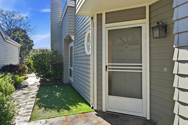 819 Daphne Court, Carlsbad CA: https://media.crmls.org/mediaz/b356a8b2-a035-47ac-997a-8d7cf06b65e8.jpg