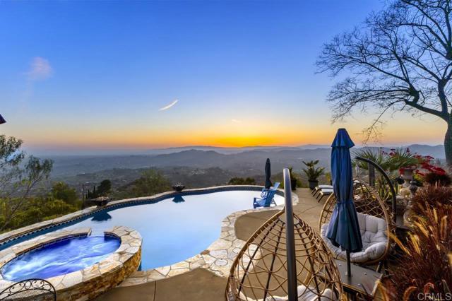 1078 Rainbow Crest Road, Fallbrook CA: https://media.crmls.org/mediaz/b356e926-b52e-4525-947e-93cc487871b6.jpg