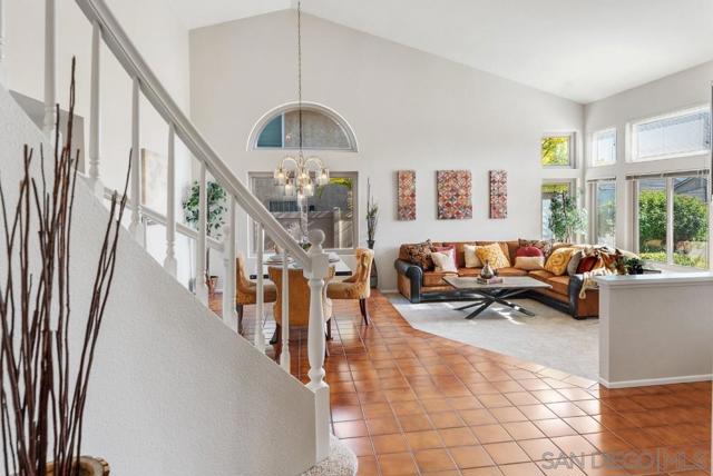 16071 Sun Summit Pt, San Diego CA: https://media.crmls.org/mediaz/b3576bce-de4d-4ca8-b124-fee05be9ba5d.jpg