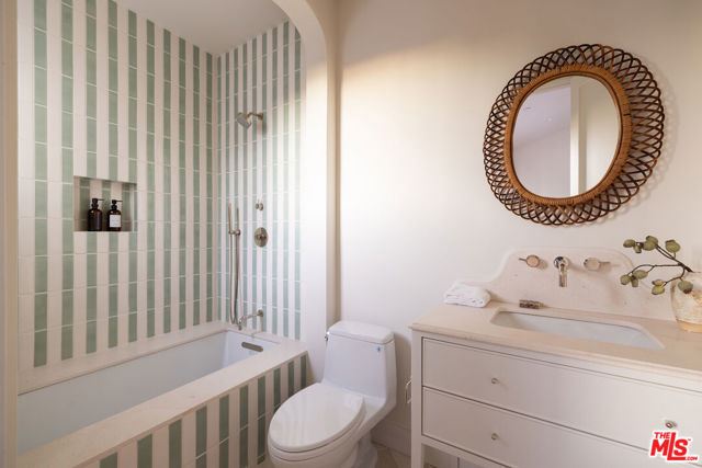 Image 23 of 28 For 525 Westmount Drive