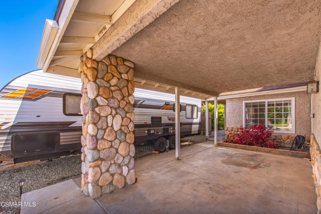 5327 Heather Street, Camarillo CA: https://media.crmls.org/mediaz/b3581e58-6154-4ed6-928b-008051828078.jpg
