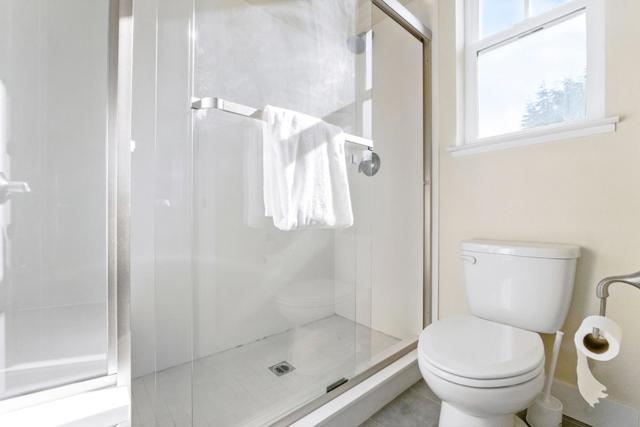649 Sierra Vista Avenue, Mountain View CA: https://media.crmls.org/mediaz/b3594d63-a277-495c-b439-8b837429d856.jpg