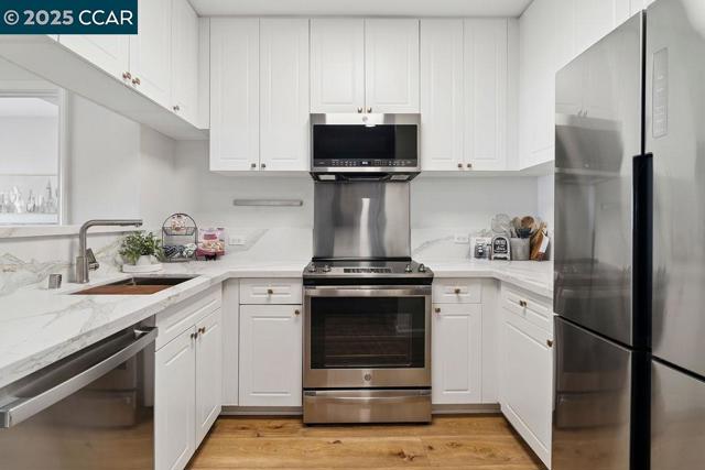 1315 Alma Ave, Walnut Creek CA: https://media.crmls.org/mediaz/b35a1055-0f64-4c93-b148-97db13335492.jpg