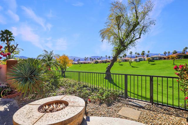 371 Tomahawk Drive, Palm Desert CA: https://media.crmls.org/mediaz/b35a24af-9b72-49db-98c9-f09d9cdc3f05.jpg