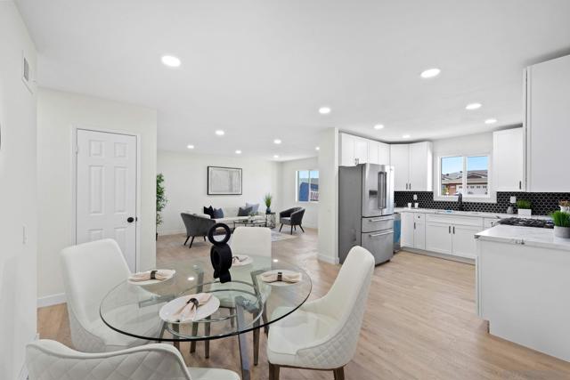 779 Kedzie, San Diego CA: https://media.crmls.org/mediaz/b35af5cd-7487-43e0-b06e-87d286a008b2.jpg
