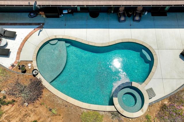 660 Via Rancho Pkwy, Escondido CA: https://media.crmls.org/mediaz/b35bf7b0-cdd0-4f8a-84d4-7021c397ca72.jpg