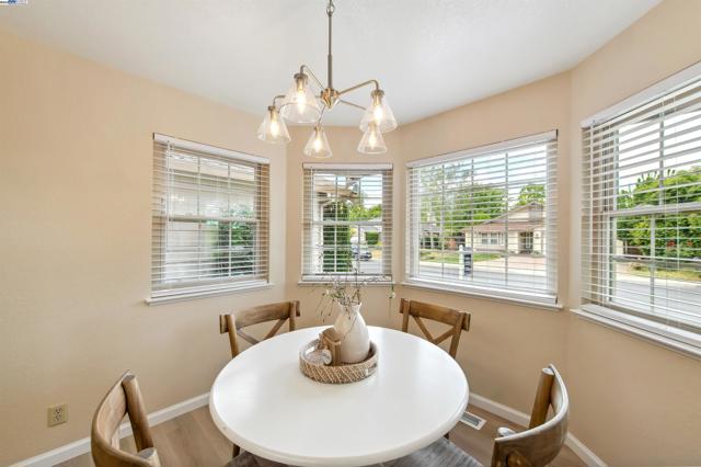 4182 Garatti Court, Pleasanton CA: https://media.crmls.org/mediaz/b35c0689-4dc0-424e-bb9c-16a9891be48e.jpg