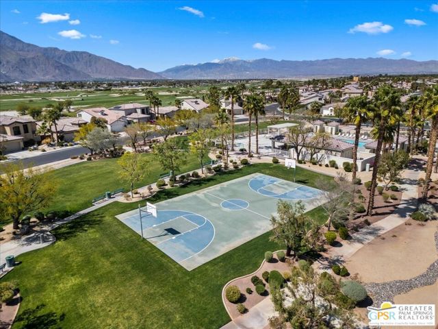 31505 Calle Amigos, Cathedral City CA: https://media.crmls.org/mediaz/b35d1e1b-8d5b-48b7-a6f0-535bd6cb0c3a.jpg
