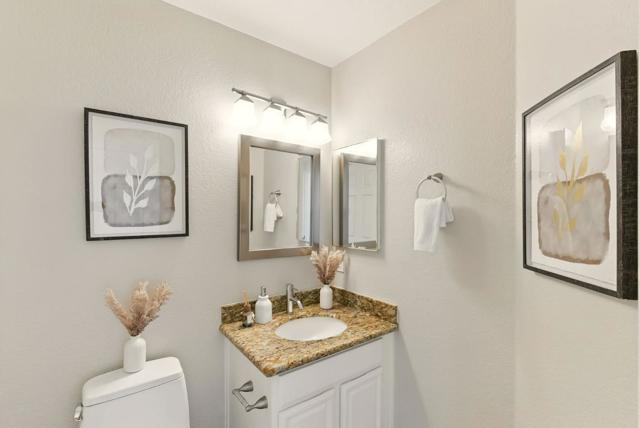 830 Portwalk Place, Redwood City CA: https://media.crmls.org/mediaz/b35d91c0-7059-4289-9e84-143548e37946.jpg