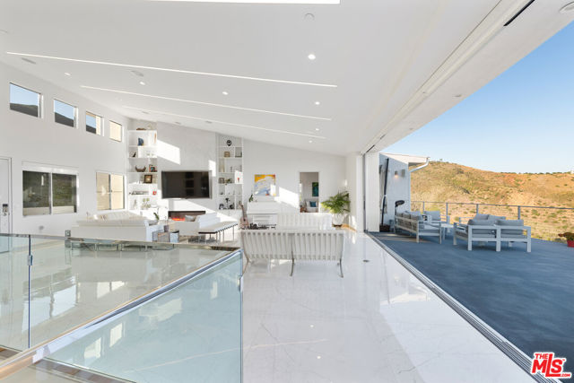 Drew Fenton | 28405 Via Acero Street Malibu CA | MLS: 7236533