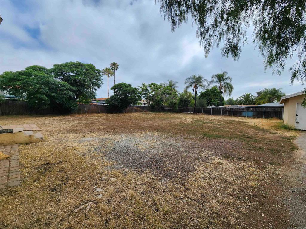 664 Fig St - photo 5