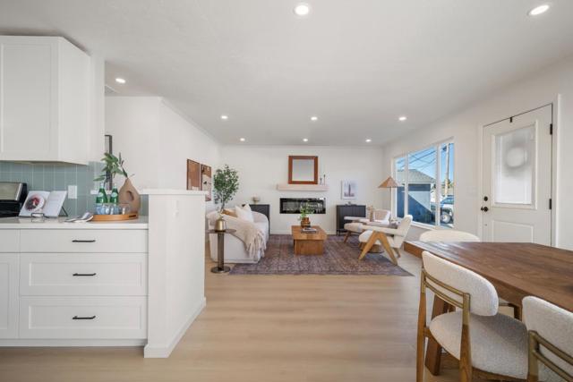 1444 Flores Drive, Pacifica CA: https://media.crmls.org/mediaz/b35ee1b0-2592-4aaa-92e3-0be771efa244.jpg