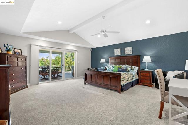 5521 Lanai Ct, Discovery Bay CA: https://media.crmls.org/mediaz/b35fbc40-1189-439d-aa64-bcd520ba40e0.jpg