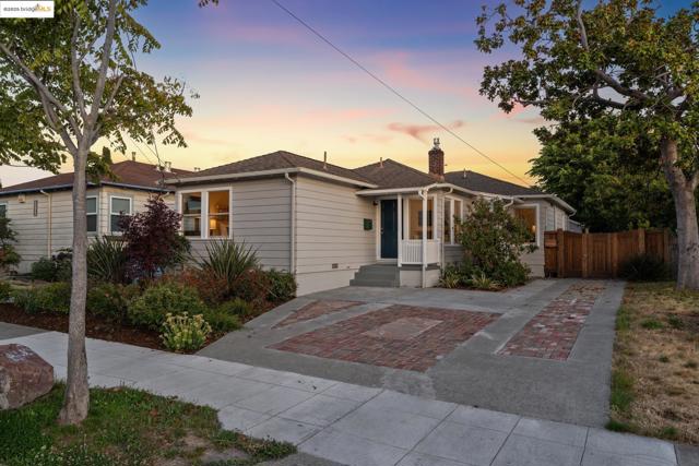 1708 Derby St, Berkeley CA: https://media.crmls.org/mediaz/b35fd760-c135-4526-8eb4-45fded4317a4.jpg