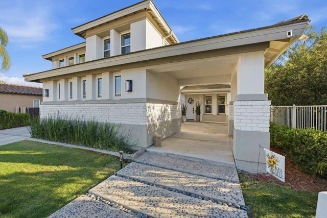 Detail Gallery Image 2 of 27 For 720 Crooked Path Pl, Chula Vista,  CA 91914 - 5 Beds | 3/1 Baths