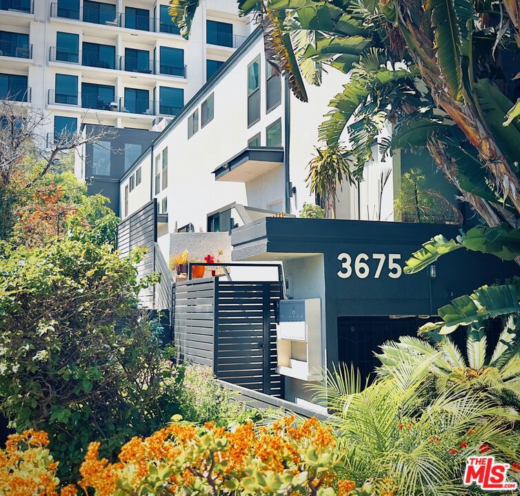 3675 Keystone Avenue #6