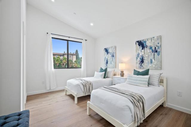 924 Woodside Road, Redwood City CA: https://media.crmls.org/mediaz/b3601069-2106-4521-92e1-5f2d742eeb7f.jpg